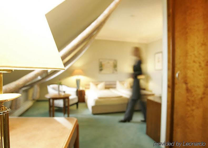 Hotel Deutsches Theater Мюнхен Екстериор снимка